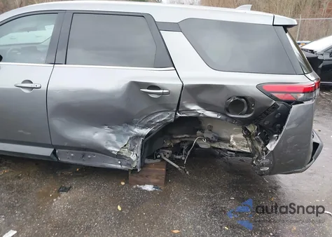 2022 Nissan Pathfinder S 2Wd z USA, uszkodzony, nr VIN 5N1DR3AA5NC228660